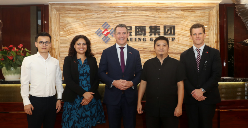 澳大利亞北領(lǐng)地洲政府省長邁克爾·剛納一行訪問寶鷹集團