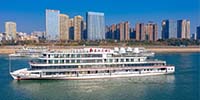 寶鷹集團(tuán)熱烈祝賀載電量全球最大、充電技術(shù)屬世界首創(chuàng)的純電動(dòng)游輪——“長(zhǎng)江三峽1”成功首航
